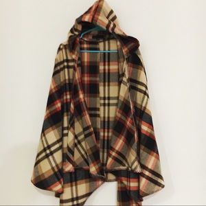 classic wool blend cape plaid check fall fashion academia